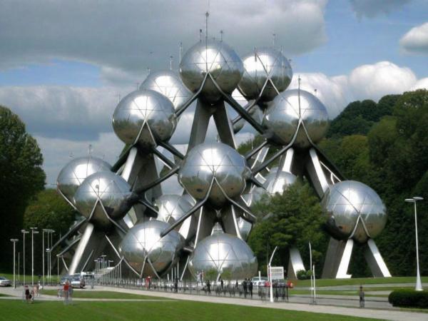 Foto del monumento a Atomium