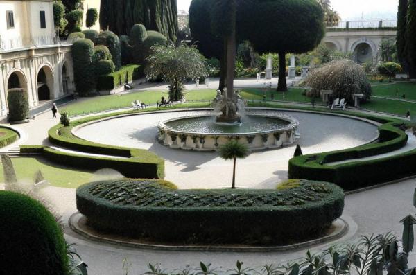 Parque "Villa Bellini" en Catania photo