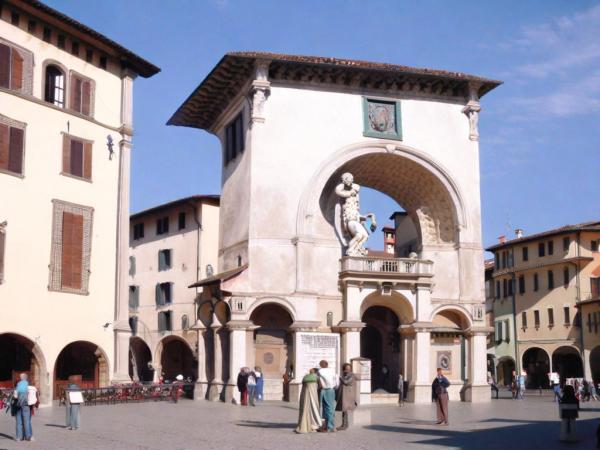 Piazza dei Cavalieri en Pisa photo