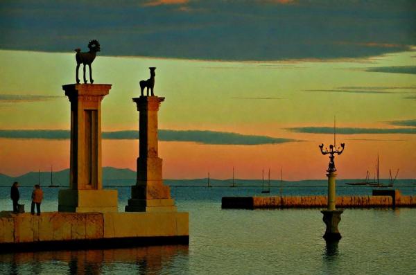 Foto del puerto de Mandraki